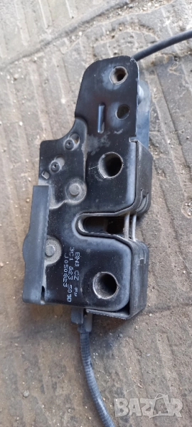 Брава преден капак VW Passat B6, снимка 1