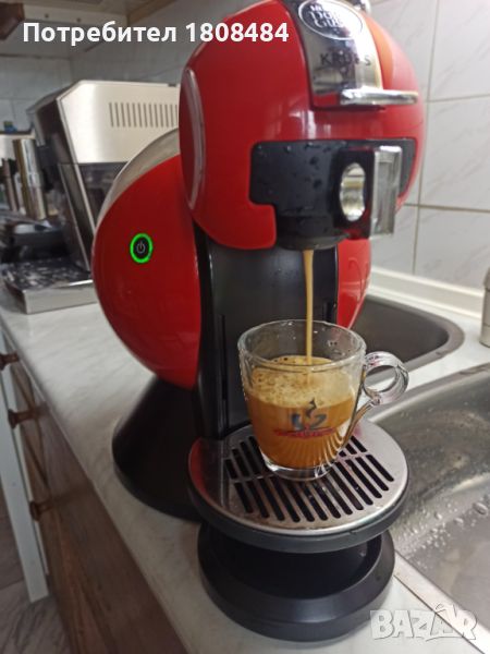 Кафемашина Крупс Долче Густо с капсули, работи отлично и прави хубаво кафе с каймак , снимка 1