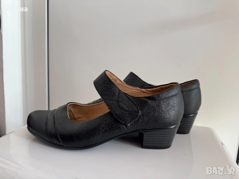 Черни елегантни дамски обувки с лепки и нисък ток . 41 номер, снимка 1