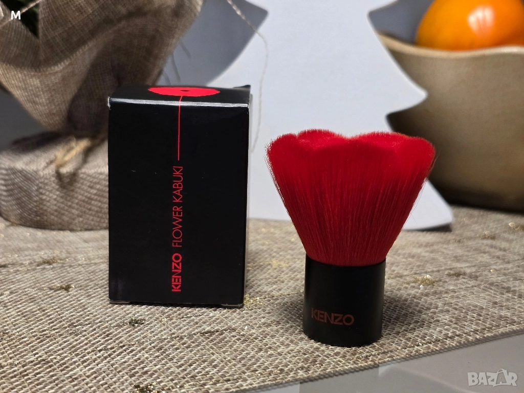 НОВА четка за грим KENZO FLOWER KABUKI, снимка 1