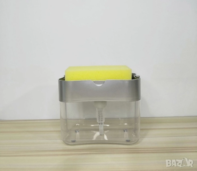 Контейнер-дозатор за течни препарати с почистваща гъба, снимка 1