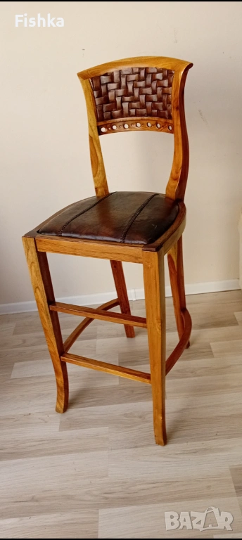 Реставриран авторски бар стол „Rebirth“ — Акация и Естествена кожа., снимка 1