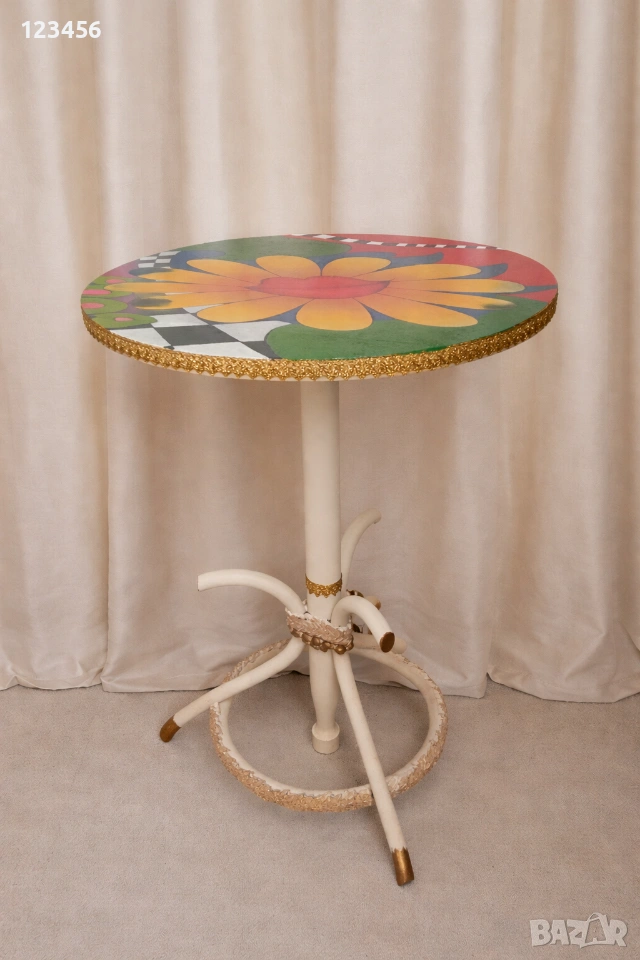 Артистична масичка , снимка 1