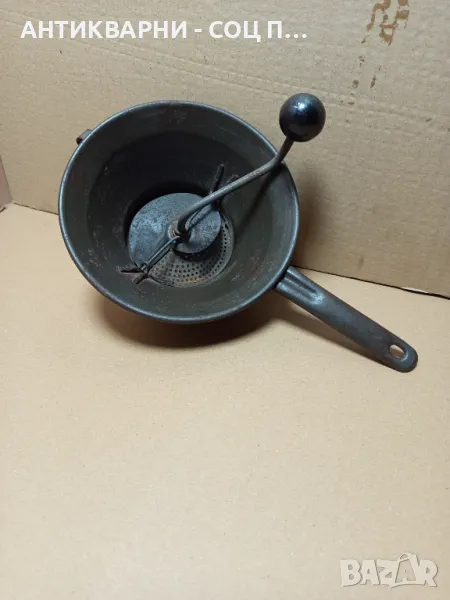 Соц Стара Ръчна Мелачка За Плодове., снимка 1