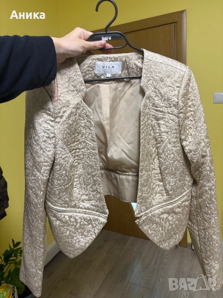 Дамско златисто сако, снимка 1
