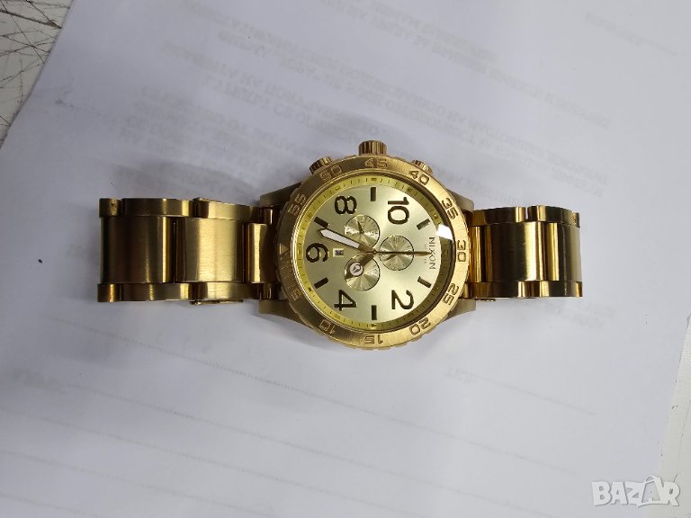 Марков адски солиден и красив  мъжки часовник с хронограф NIXON - събери погледите с този часовник.., снимка 1