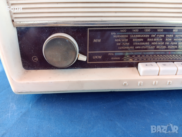 GRUNDIG 88 Лампово радио 1961г, снимка 2 - Радиокасетофони, транзистори - 44937482