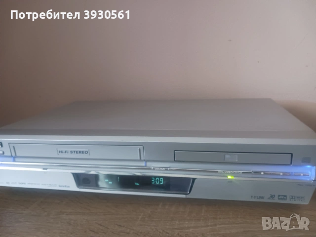 JVC combo dvd vhs hifi stereo player , снимка 2 - Плейъри, домашно кино, прожектори - 53859051