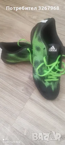 Adidas футболни обувки номер 40, снимка 1 - Футбол - 46873767