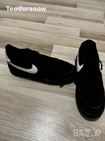 Обувки nike, снимка 2 - Маратонки - 53682019