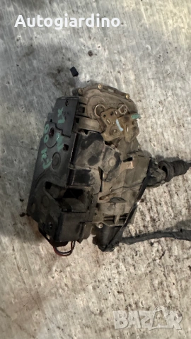 Брава за врата на VW Golf 4 - 15Q-3B1837015Q / 115069, снимка 2 - Части - 53066388