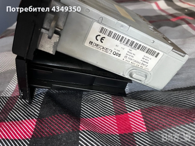 Mercedes W203 радио Becker, снимка 2 - Аудиосистеми - 53072377