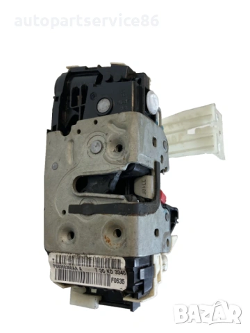 Заключващ механизъм за задна дясна врата за Jeep Compass 2.2 CRD (2011) P68068356AA