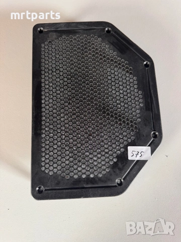 575. Декоративна пластмаса над тонколони под седалката за BMW E87, снимка 2 - Части - 54086162