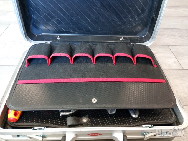 Knipex куфар с инструменти за електротехници , снимка 4 - Куфари с инструменти - 53335994