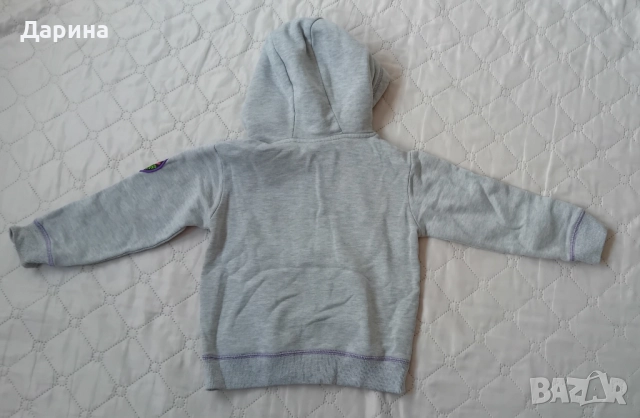 Суичер, снимка 2 - Детски анцузи и суичери - 34709335