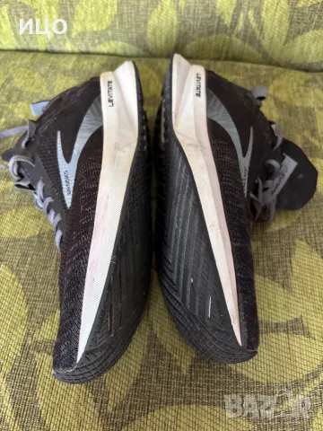 Спортни маратонки Brooks Levitate 4, снимка 2 - Маратонки - 49496153