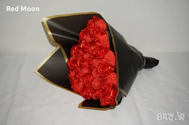 Чисто Нов Ръчно Изработен Голям Букет От 39 Вечни Червени Рози Под Формата На Сърце