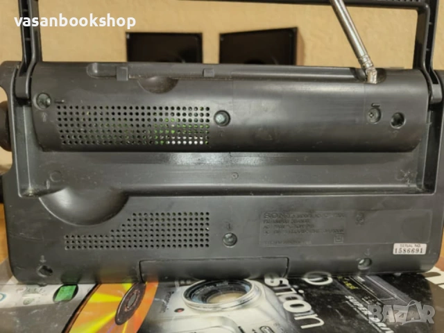 Sony ICF-780L (1991) – Колекционерско Радио в състояние визуално „КАТО НОВО“, снимка 4 - Радиокасетофони, транзистори - 53583460