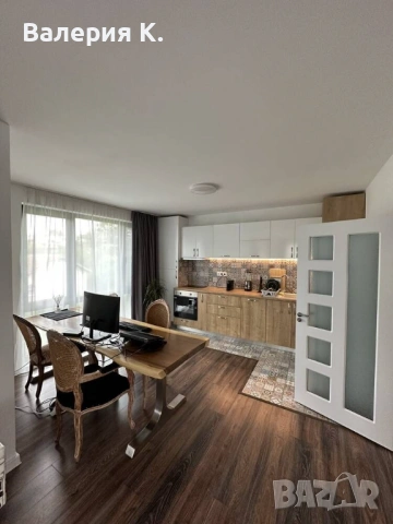 Двустаен апартамент в кв. Кръстова вада