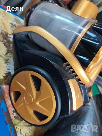 Rohnson r147 ,1400w прахосмукачка , снимка 2 - Прахосмукачки - 51118067