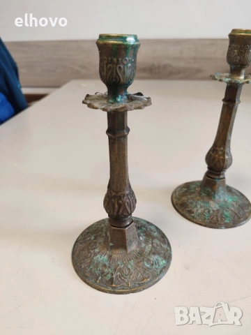Чифт бронзови свещници, снимка 3 - Антикварни и старинни предмети - 38862094