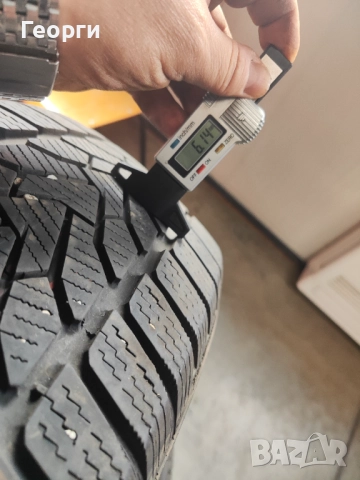 4бр. зимни гуми 225/65/17 Uniroyal, снимка 4 - Гуми и джанти - 52776997