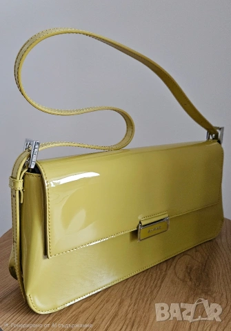 Дамски чанти BY FAR TILDA black/pear, снимка 8 - Чанти - 53403171