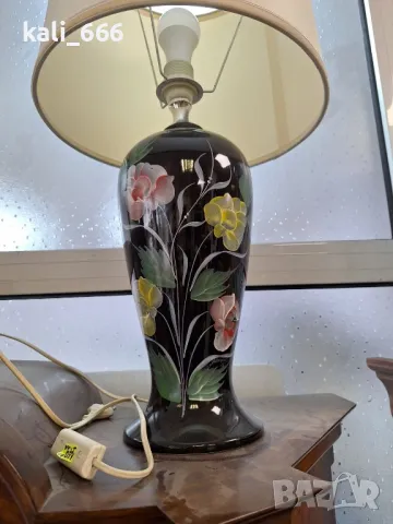 Настолна порцеланова лампа внос от Холандия , снимка 2 - Настолни лампи - 49793562