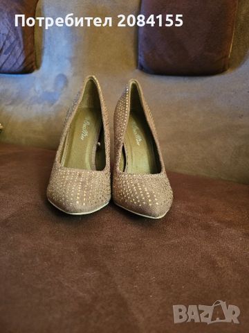 Бежови обувки с висок ток с камъчета,нови, снимка 1 - Дамски ежедневни обувки - 45595076
