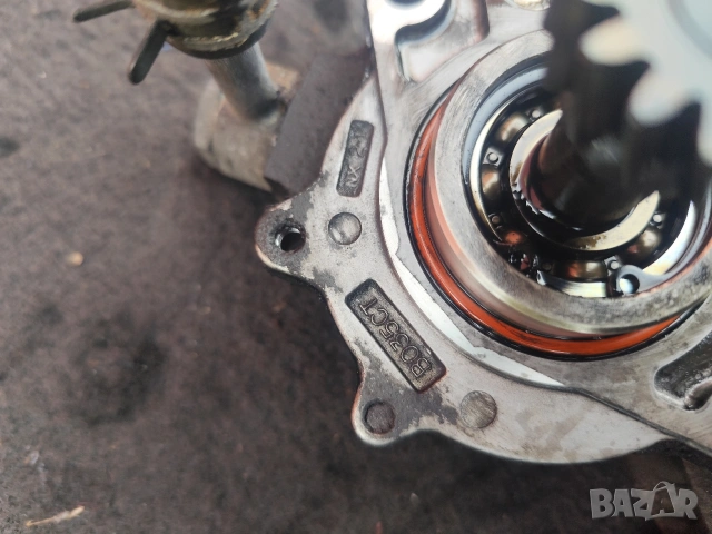 Вакум помпа-Mitsubishi L200-2.5dci-174кс-2008г, снимка 3 - Части - 53678576