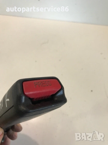 Предна дясна катарама на колан за седалка за Mazda 6 2.0DI (2005), снимка 2 - Части - 53706351