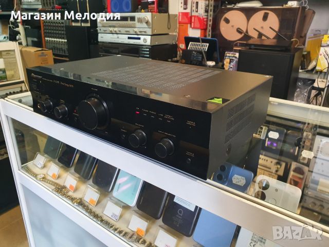 Усилвател Pioneer A-209R  В отлично техническо и визуално състояние., снимка 7 - Ресийвъри, усилватели, смесителни пултове - 45648627