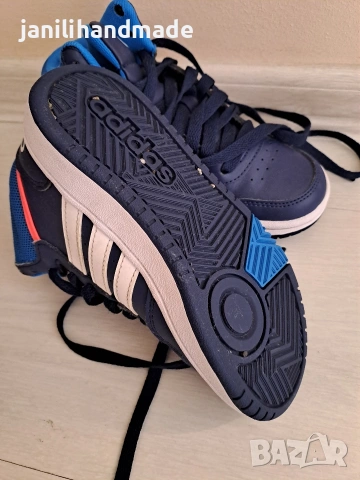 Оригинални маратонки Адидас , снимка 3 - Детски маратонки - 54250509