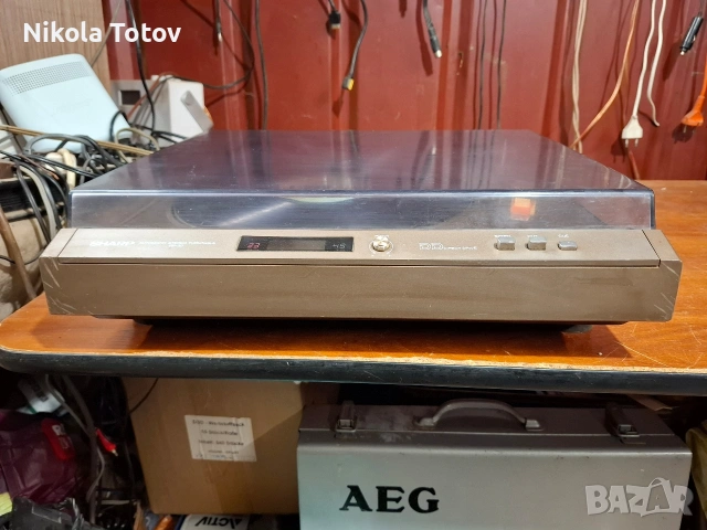 Продава се грамофон Sharp RP-30. , снимка 2 - Грамофони - 54060245