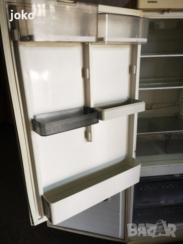 Хладилник с фризер SIEMENS, снимка 4 - Хладилници - 52476679