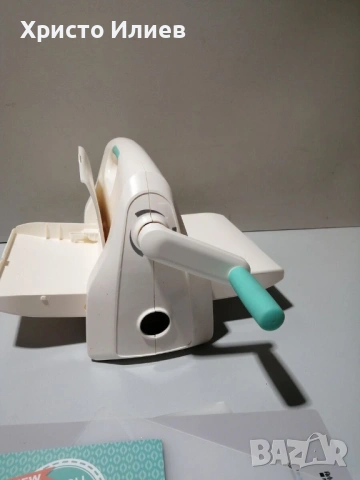 Машина за изрязване и релеф Крафт хоби Декорация Artemio Happy Cut A4, снимка 9 - Други стоки за дома - 53826119