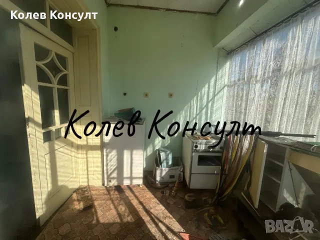 Продавам двуетажна къща в с.Троян ,общ Симеоноград, снимка 4 - Къщи - 47921225