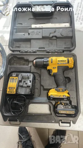 Винтоверт DeWALT със зарядно и две батерии, снимка 1 - Винтоверти - 49022221