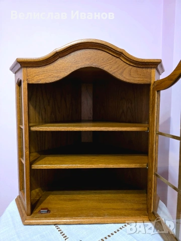 Винтидж дъбова витрина за стена (ъглова) от масивно дърво. Перфектно състояние., снимка 7 - Антикварни и старинни предмети - 53757911