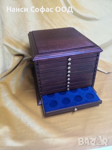 Дървена кутия за монети, снимка 1 - Нумизматика и бонистика - 45476022