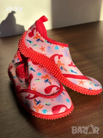 Детски аква обувки, размер 26, снимка 2 - Детски сандали и чехли - 52960651