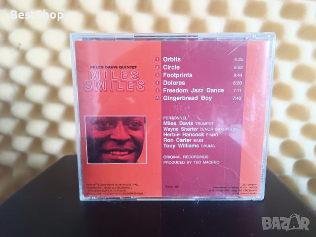 Miles Davis Quintet - Miles smiles, снимка 2 - CD дискове - 46172512