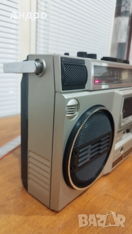 Радио касетофон Hitachi , снимка 3 - Радиокасетофони, транзистори - 53001100