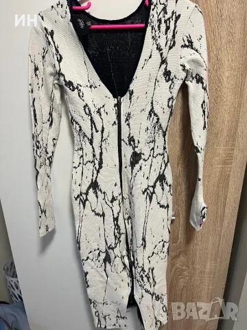 Еластична рокля с дължина до коленете, снимка 6 - Рокли - 49405137