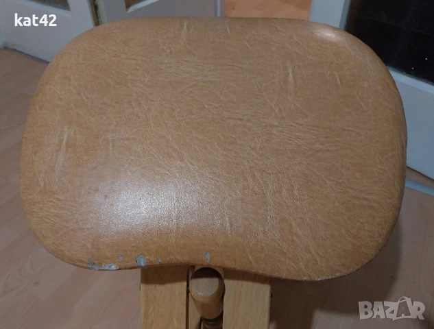 Продавам ортопедичен стол, снимка 2 - Столове - 53434450