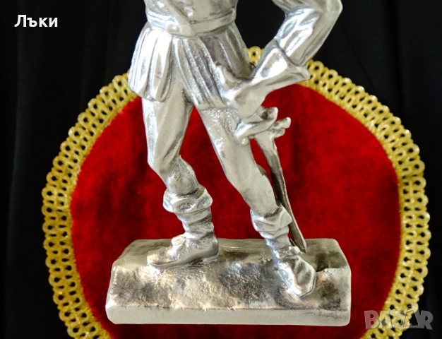 Калаена статуетка Ловец по Le Sonneur d’Olifant на Antonin Marie Moine. , снимка 7 - Статуетки - 52495753