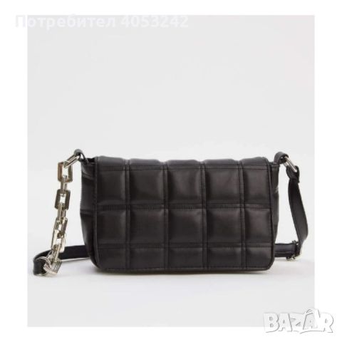 Капитонирана дамска чанта за рамо с асиметричен дизайн на дръжката , снимка 3 - Чанти - 45099849