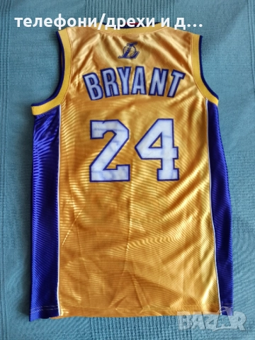 LA Lakers Kobe Bryant 24 Home Jersey (S) като нов, снимка 2 - Спортни дрехи, екипи - 51667454