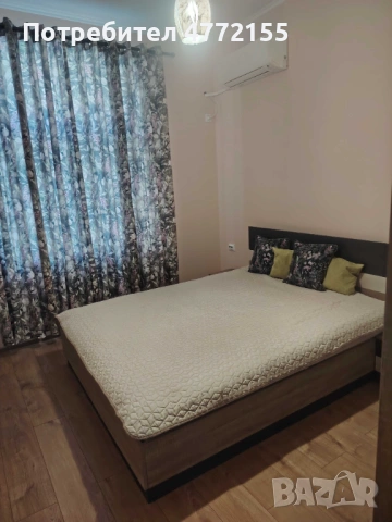 ТЪРСЯ СЪКВАРТИРАНТКА